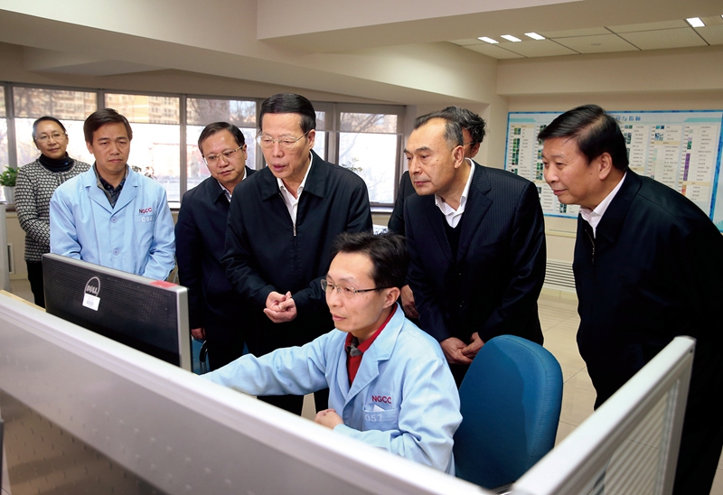 、第一次全國地理國情普查領(lǐng)導(dǎo)小組組長張高麗主持召開第一次全國地理國情普查領(lǐng)導(dǎo)小組全體會議并講話，會前在國家測繪地理信息局調(diào)研